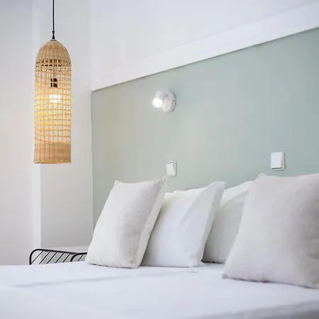 Rosie's Bellezza Aparthotel