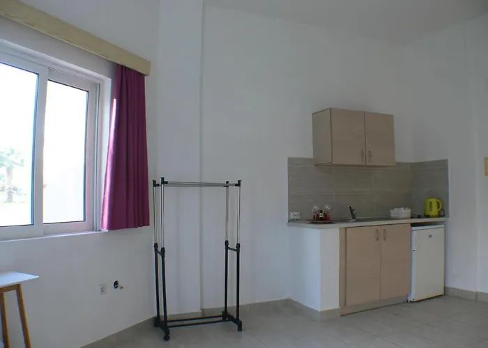 Lägenhetshotell Rosie's Bellezza Faliraki