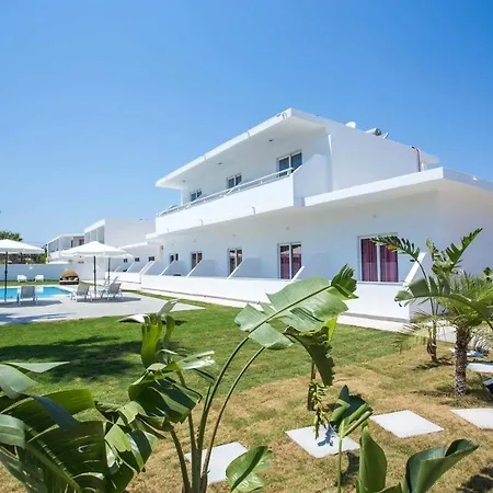 Rosie's Bellezza Apartahotel *