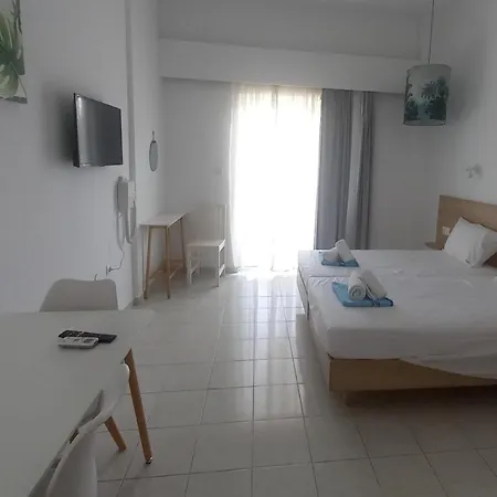Rosie's Bellezza Apartahotel