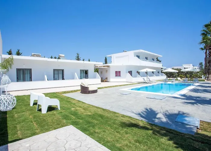 Rosie's Bellezza Apart-hotel