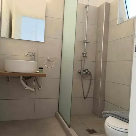 Rosie's Bellezza Aparthotel